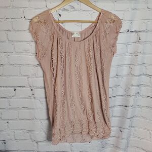 Lavish Laced Light Pink Top‎